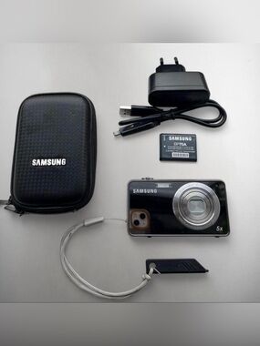 mint Samsung ST700 dual-view touchscreen camera includes Battery, Case, Charger